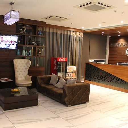 Hotel Rallentino Kota  Bagian luar foto
